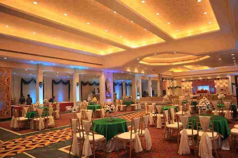 Executive Club Otel Bareilly Dış mekan fotoğraf